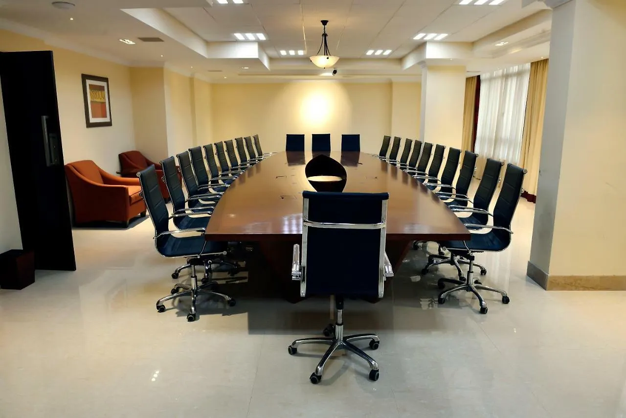 The Hub Hotel أديس أبابا 4*,