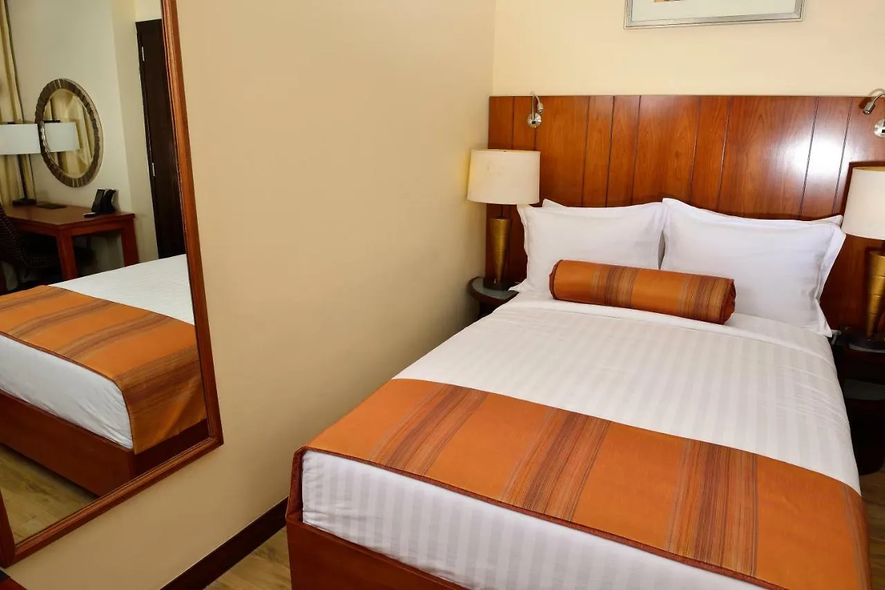 The Hub Hotel أديس أبابا 4*,